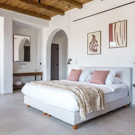 Pelican Bay Hotell 4*