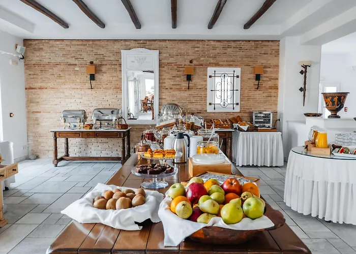 Pelican Bay فندق