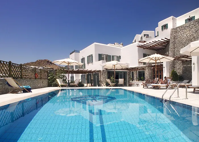 Pelican Bay بلاتيس يالوس