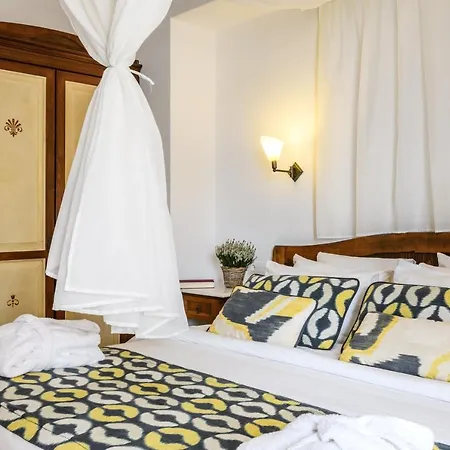 Pelican Bay 4*