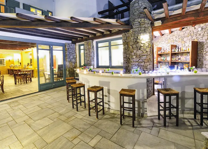 Pelican Bay Отель 4*