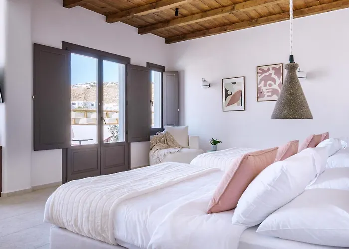 Pelican Bay Отель